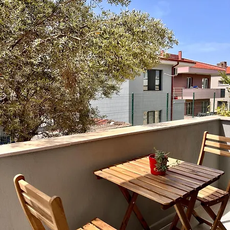 Bisuite Urla Apartment Kuscular