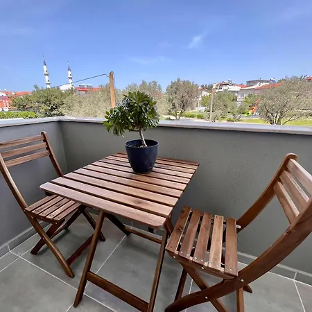 Bisuite Urla Kuşçular