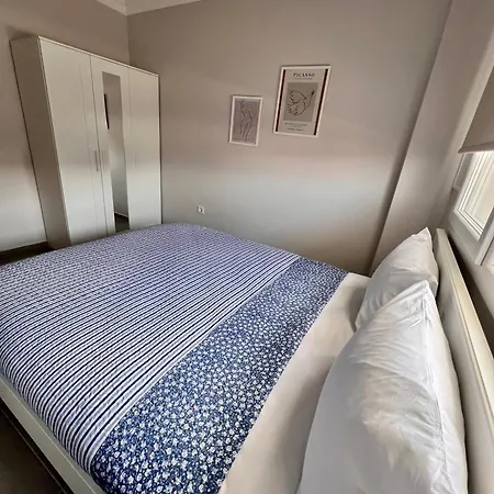 Bisuite Urla Kuşçular