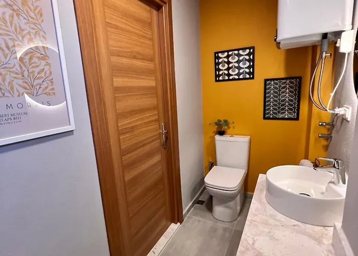 Bisuite Urla Kuşçular